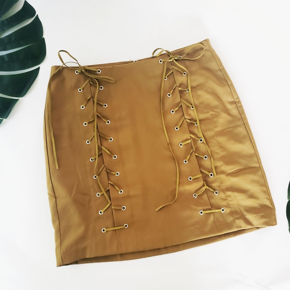 Lace Up Front Highwaisted Skirt